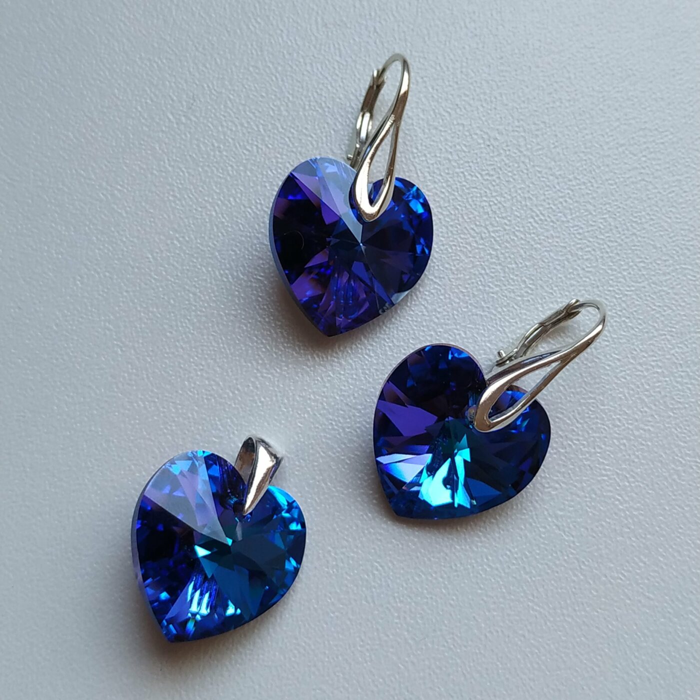 Conjunto Corazón Azul-Heliotrope formado por pendientes y colgante - Imagen 2