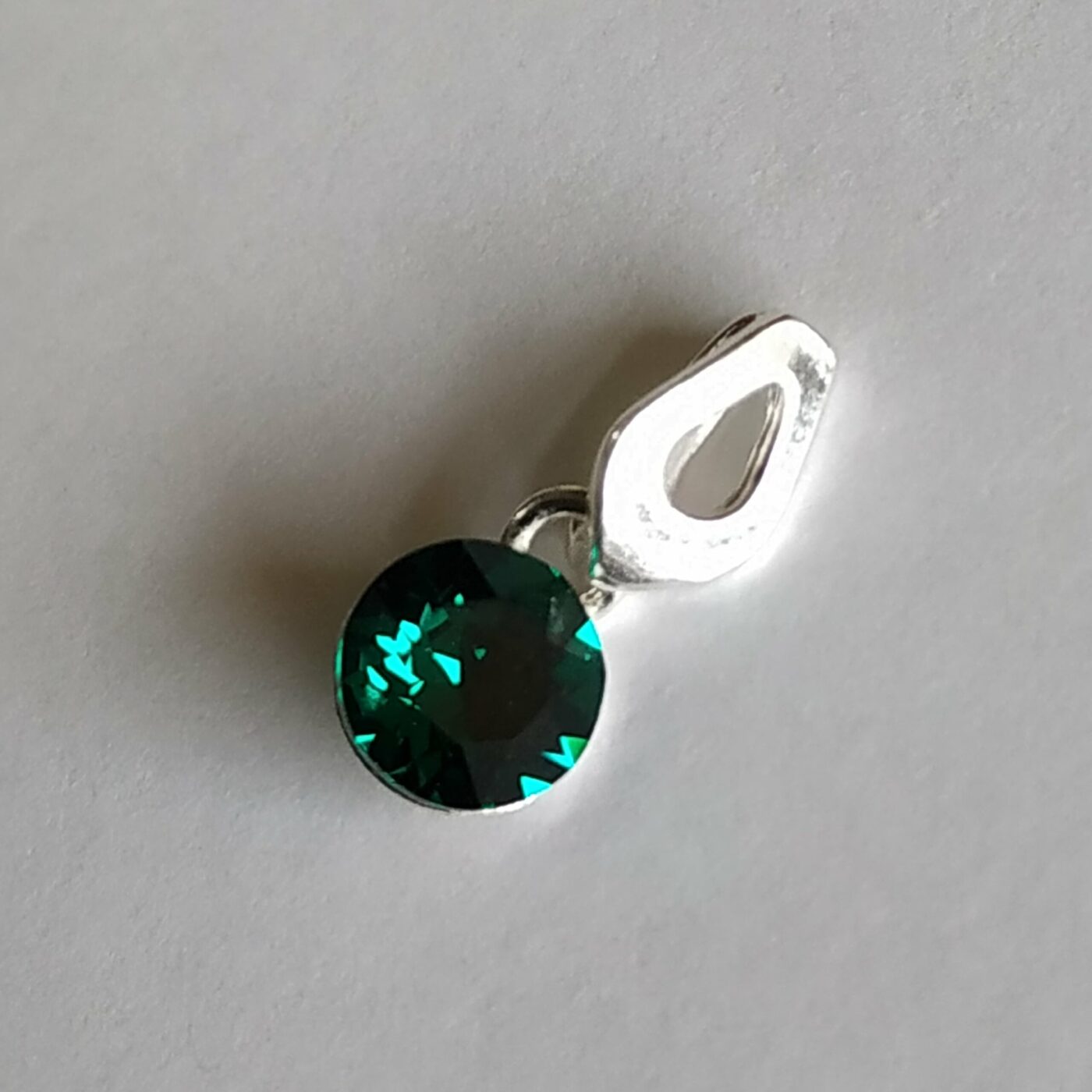 Colgante Xirius Chaton SS29 Emerald - Imagen 2