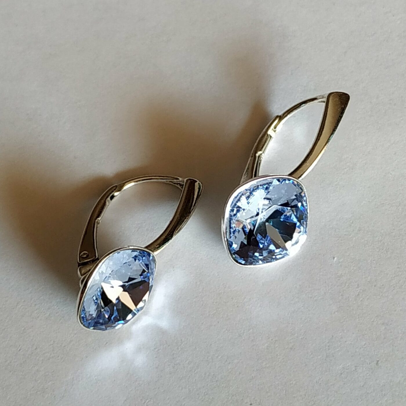 Pendientes Cuadrado Light Sapphire - Imagen 3