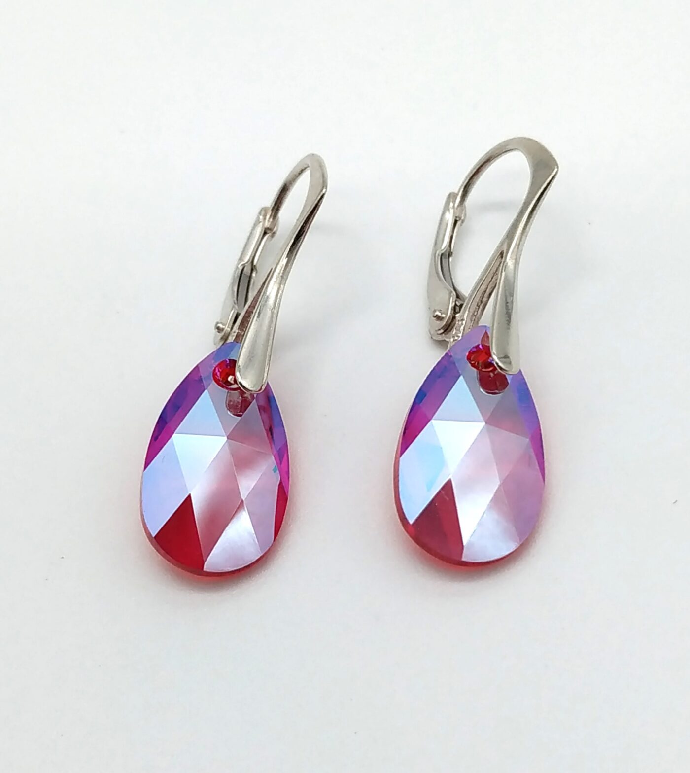 Pendientes Lagrima Light Siam Shimmer 16