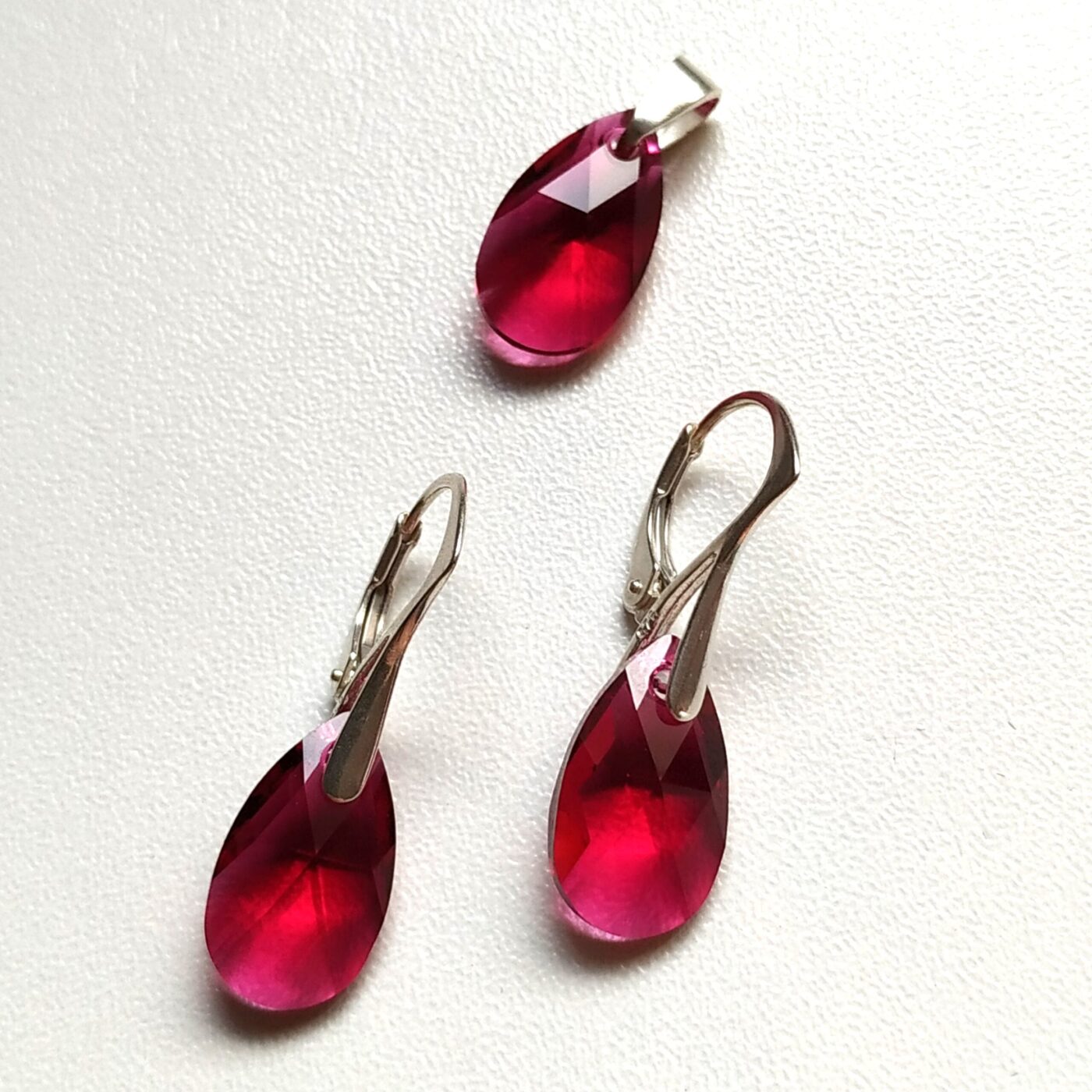 Conjunto Lagrima Ruby 16