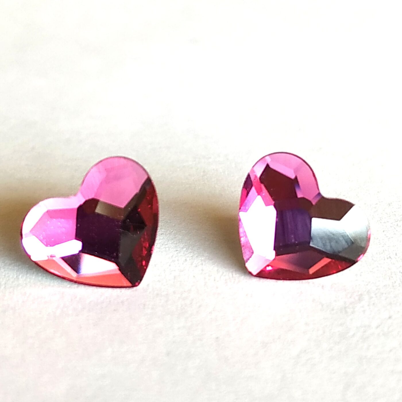 Pendientes Corazon Plano Fuchsia