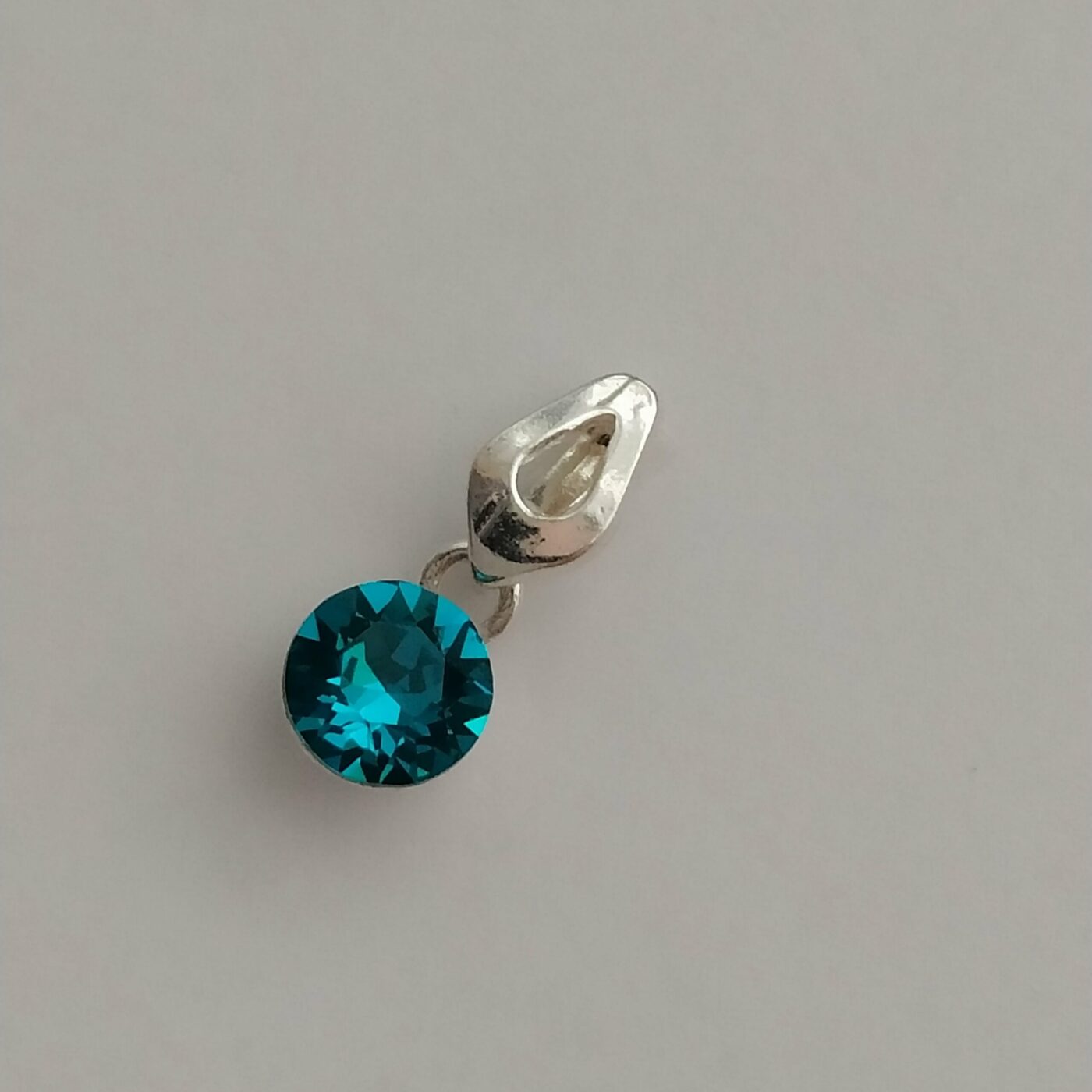 Colgante Xirius Chaton SS29 Blue Zircon - Imagen 2